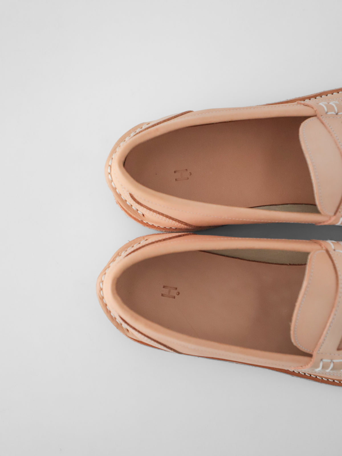 slouchy / Hender Scheme