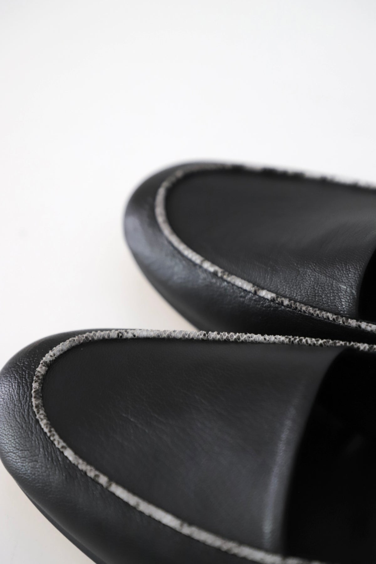 oval moca / Hender Scheme