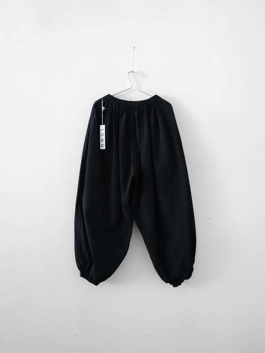 TAMOU trousers/ SONO