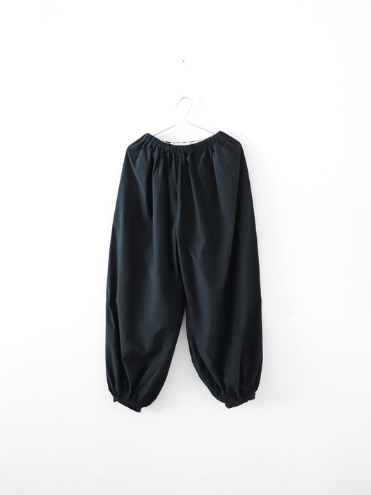 TAMOU trousers/ SONO