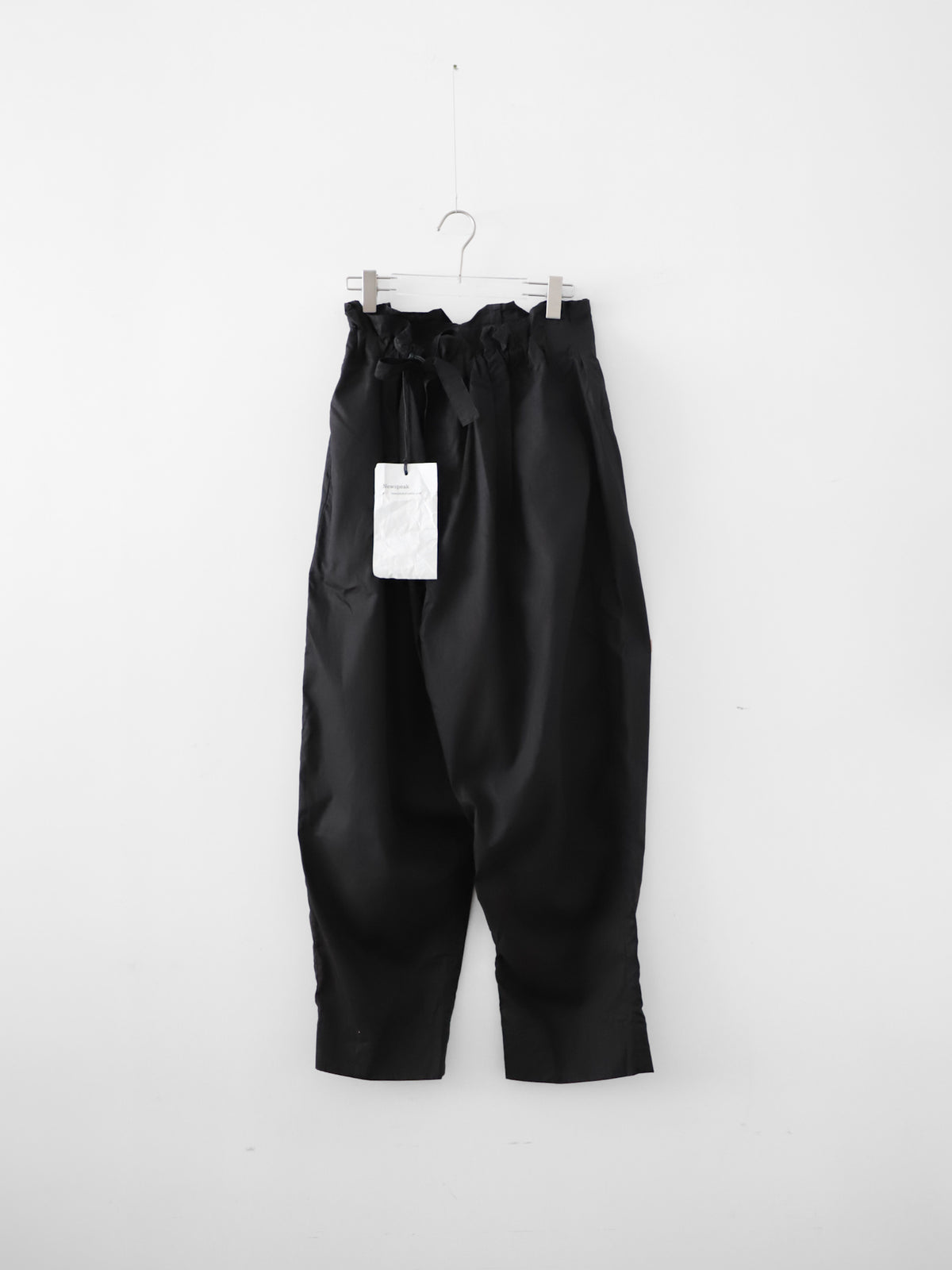 RELAXED BELTED TROUSER / Newspeak