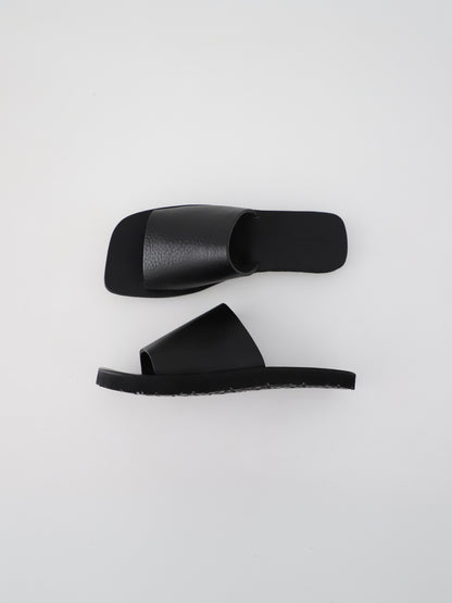 house made /// slide / Hender Scheme