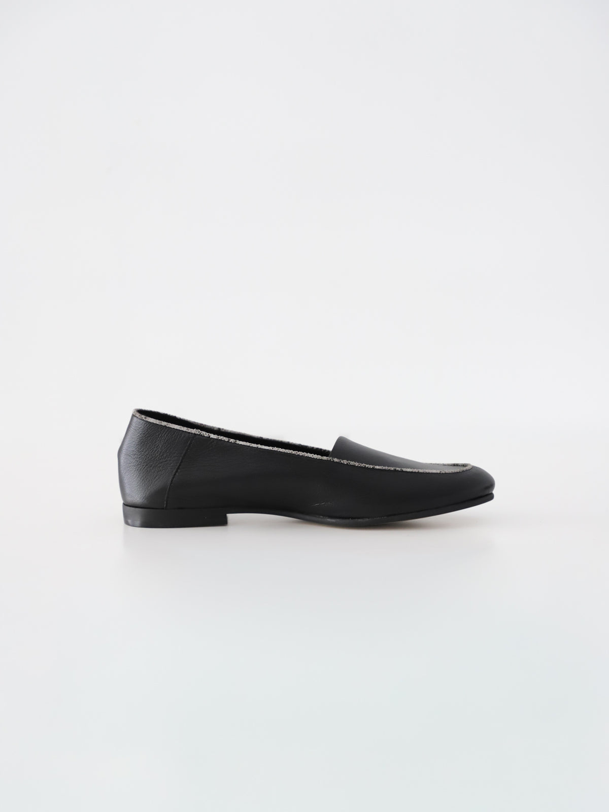 oval moca / Hender Scheme