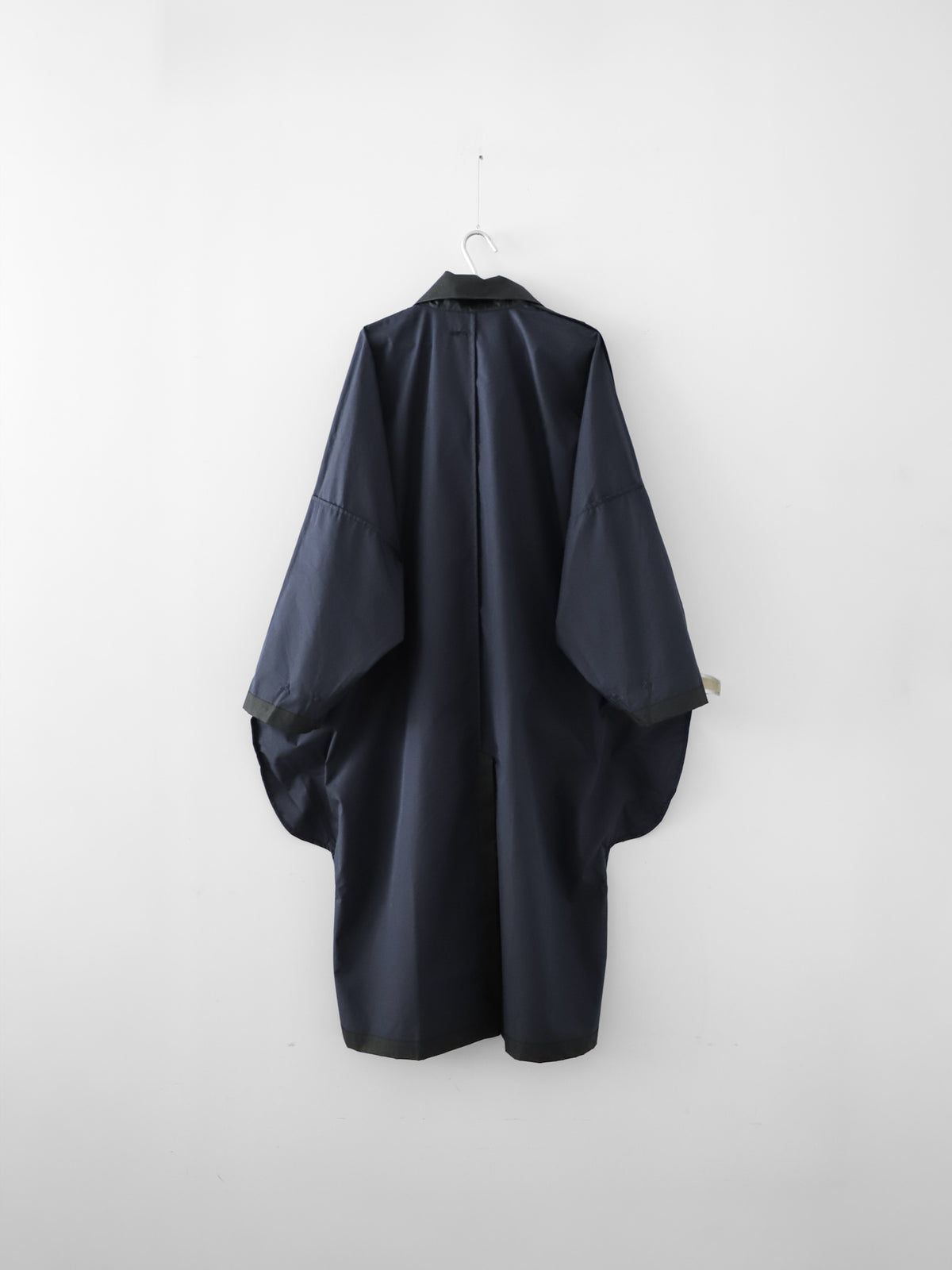 otahuku coat / oira