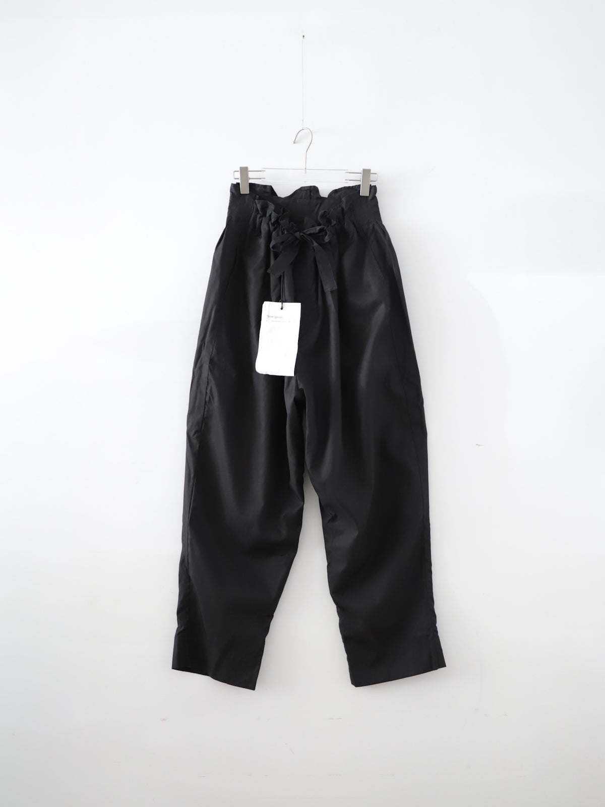 RELAXED BELTED TROUSER / Newspeak