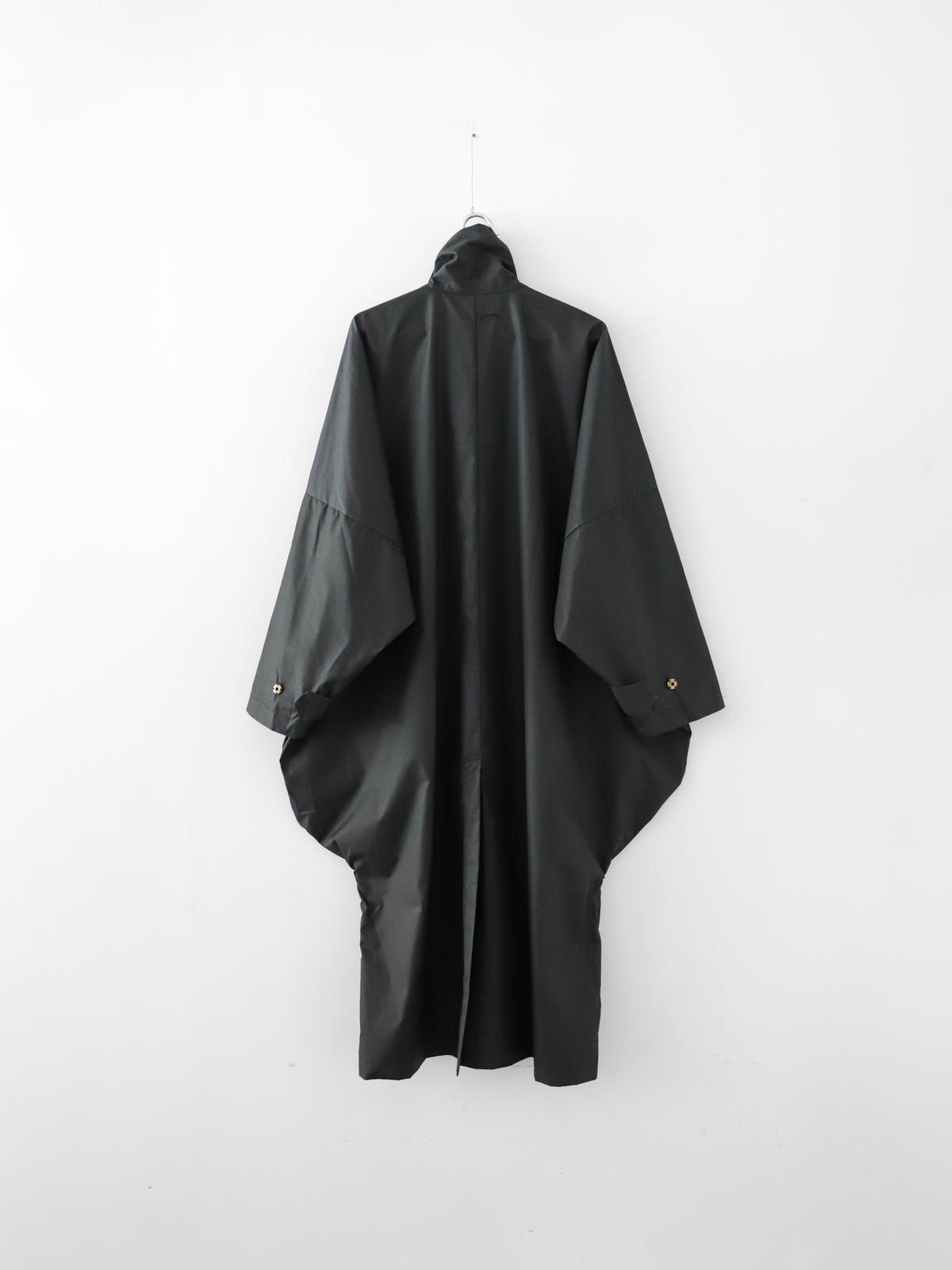 otahuku coat / oira